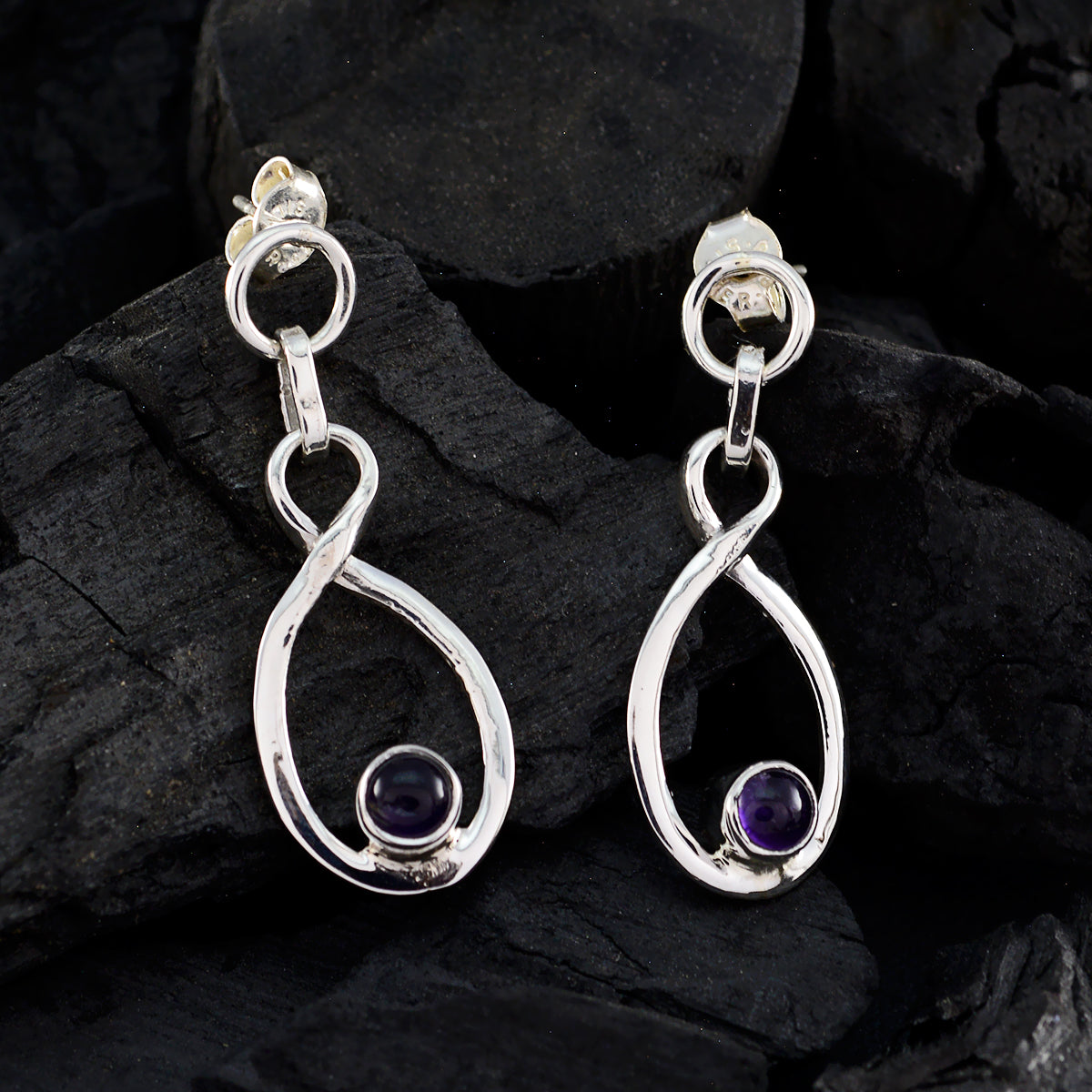 Yuna Purple Dainty multiple Stud Earring