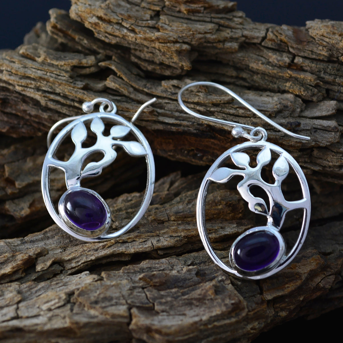 Lily Purple Featherlight Solitaire Dangle Earring