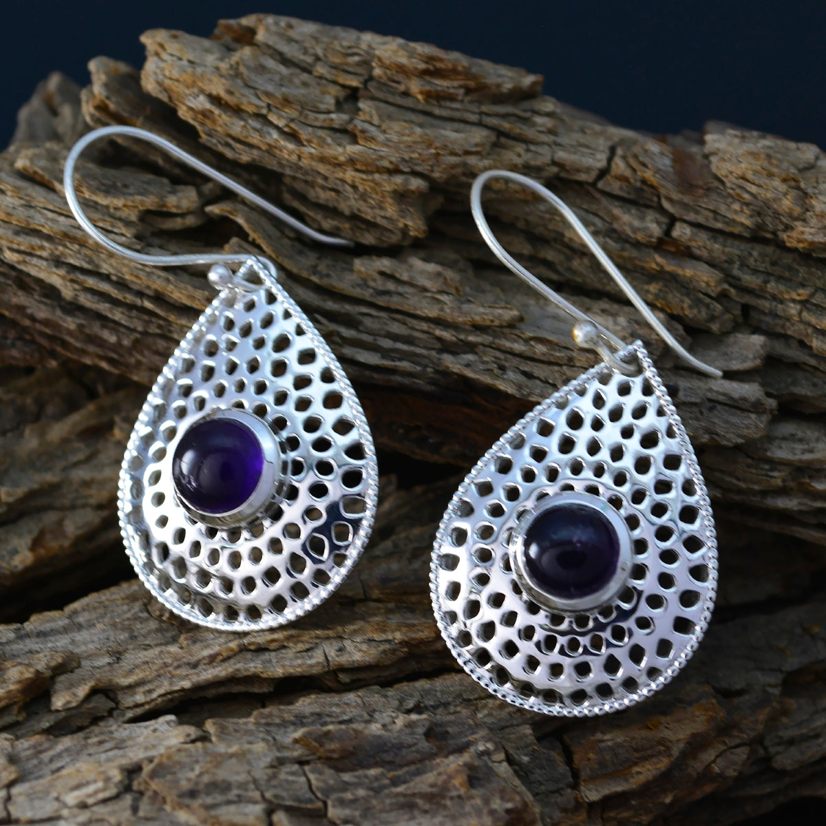 Bianca Purple Minimal Solitaire Dangle Earring