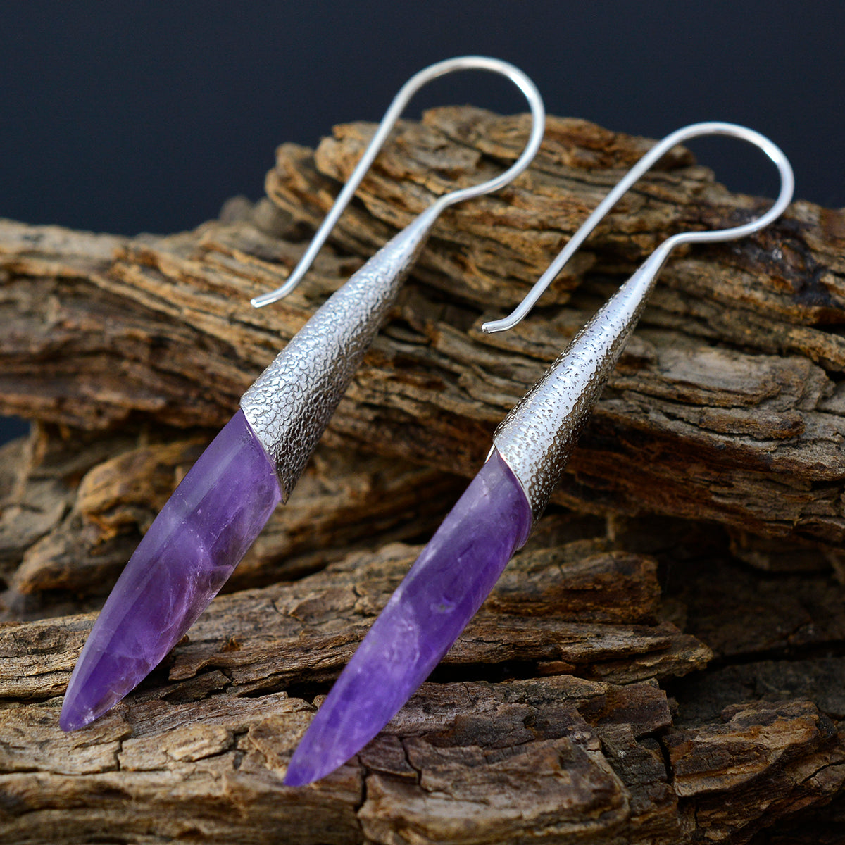 Eun ji Purple Edgy Solitaire Dangle Earring