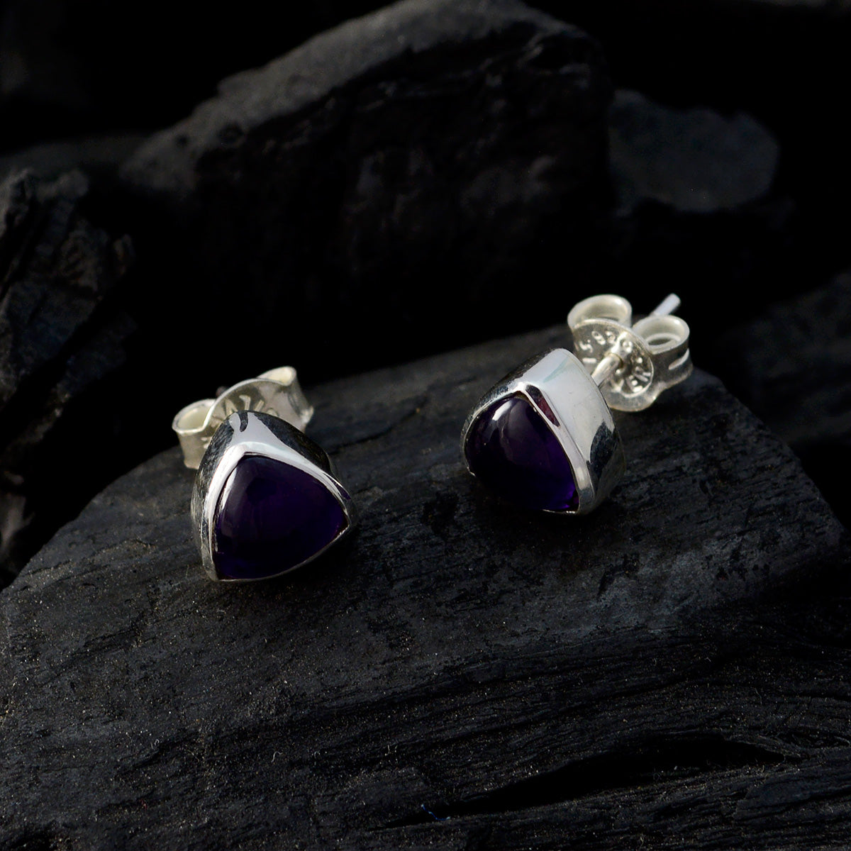 Camila Purple Delicate Solitaire Stud Earring