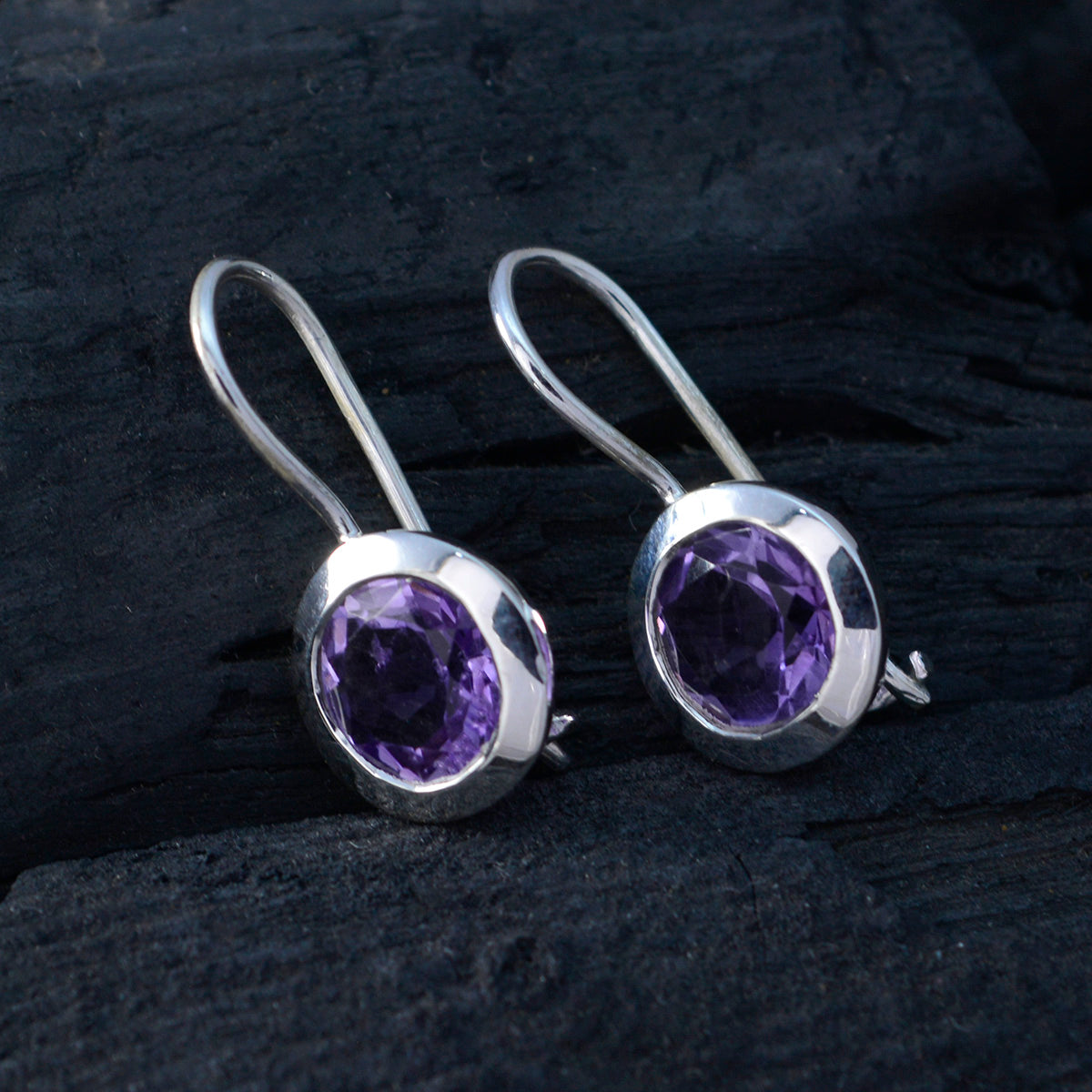 Ellie Purple Dainty Solitaire Dangle Earring