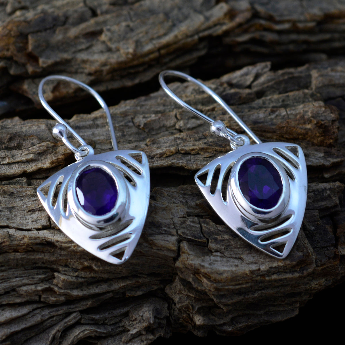 Inès Purple Slim Solitaire Dangle Earring