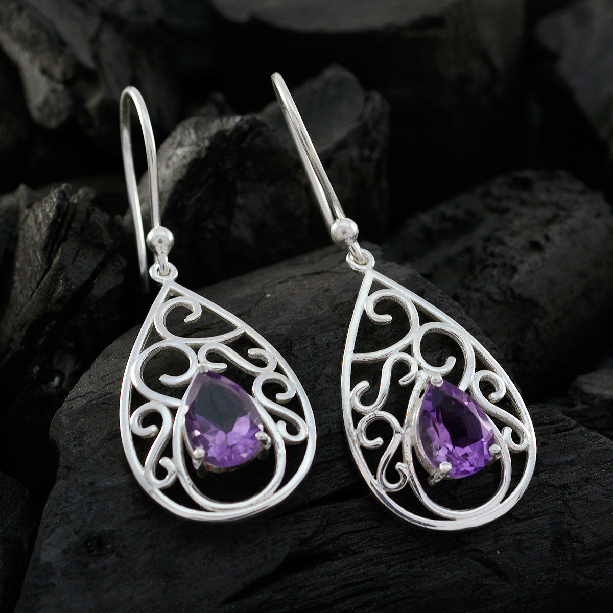 Laura Purple Slim Solitaire Dangle Earring