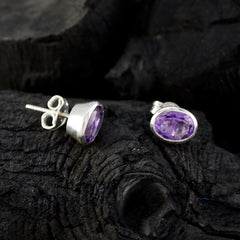 Hina Purple Elegant Solitaire Stud Earring