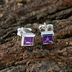 Isadora Purple Elegant Solitaire Stud Earring
