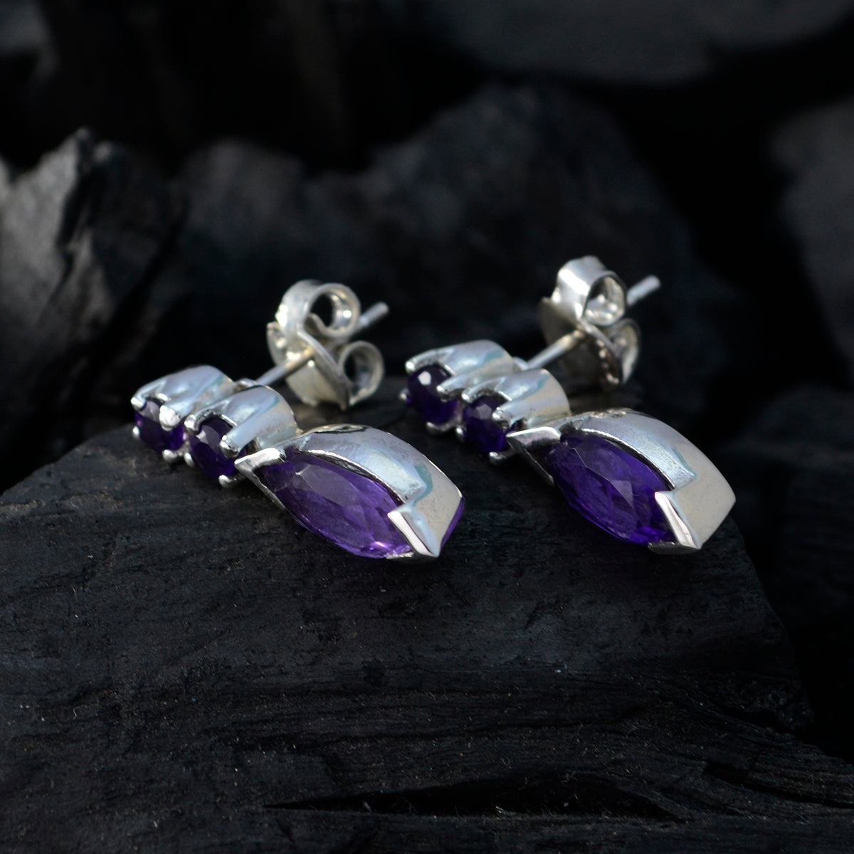 Lorena Purple Dainty multiple Stud Earring