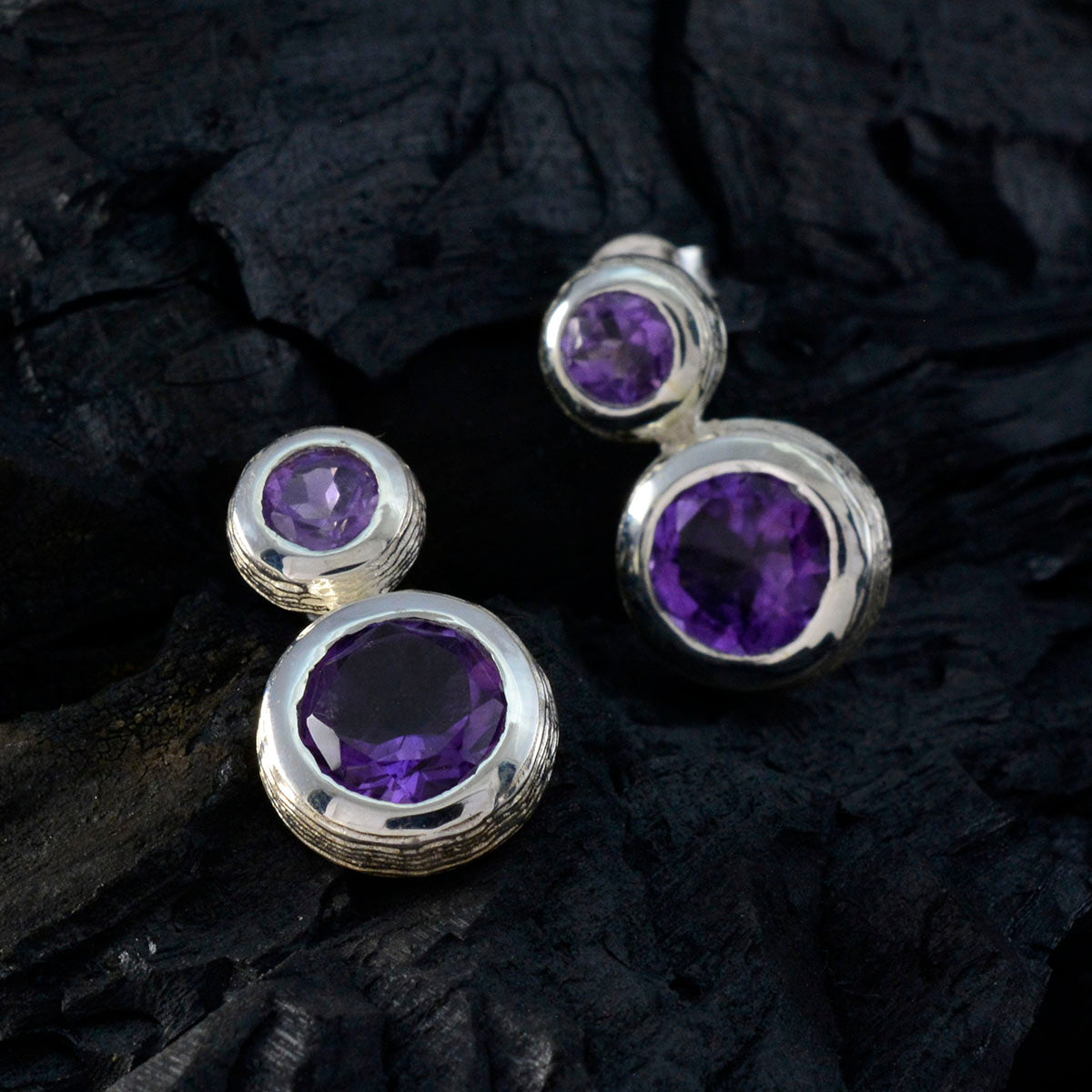 Clara Purple Minimal Toi et Moi Stud Earring