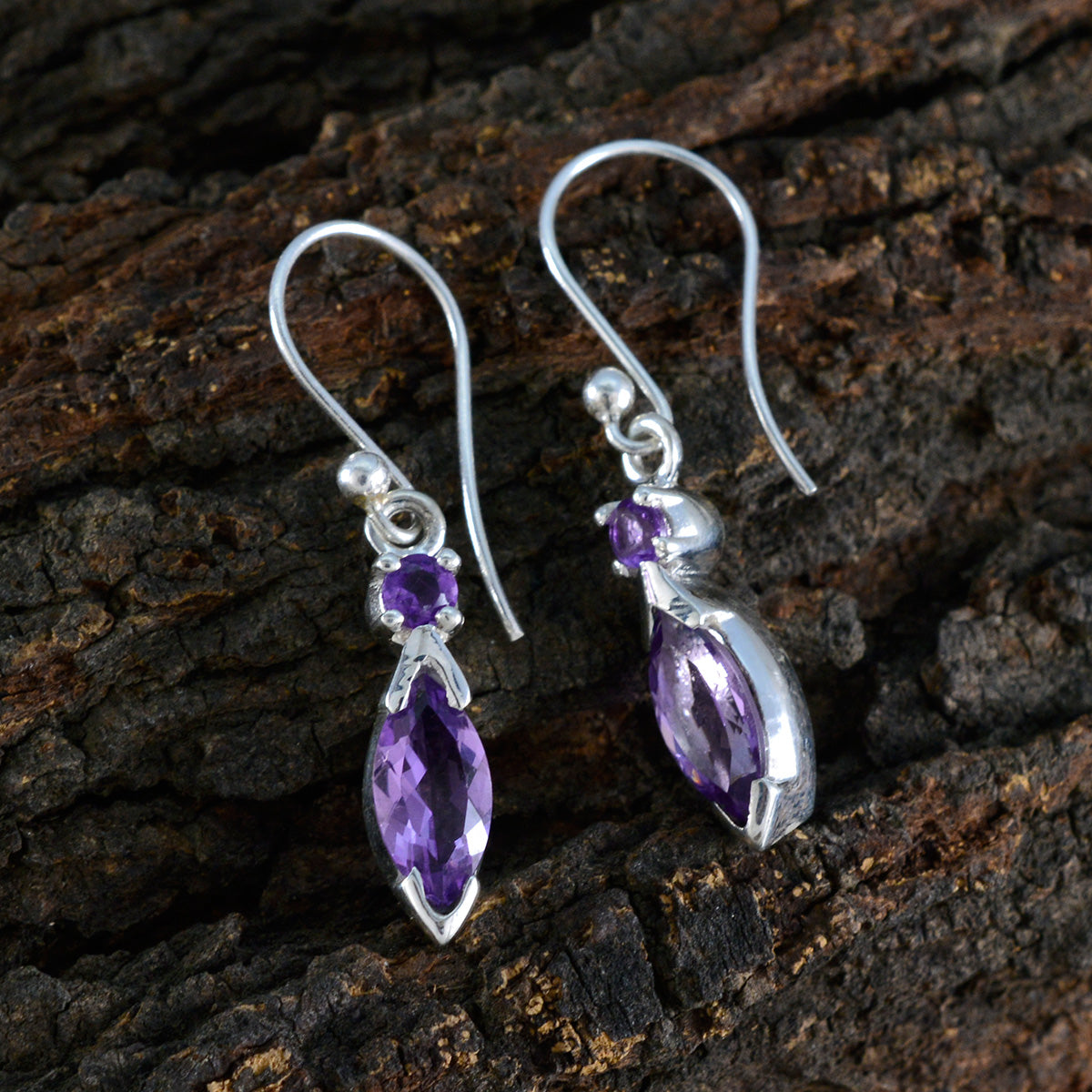 Lily Purple Whisper thin Toi et Moi Dangle Earring