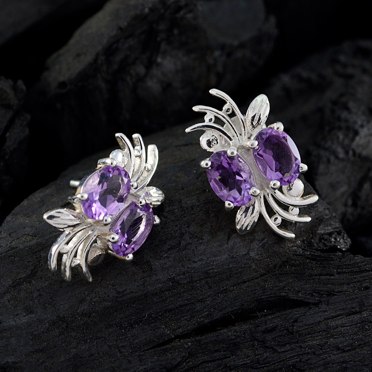 Layla Purple Dainty multiple Stud Earring