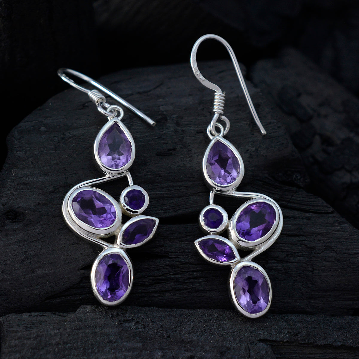 Anna Purple Minimal Penta Dangle Earring