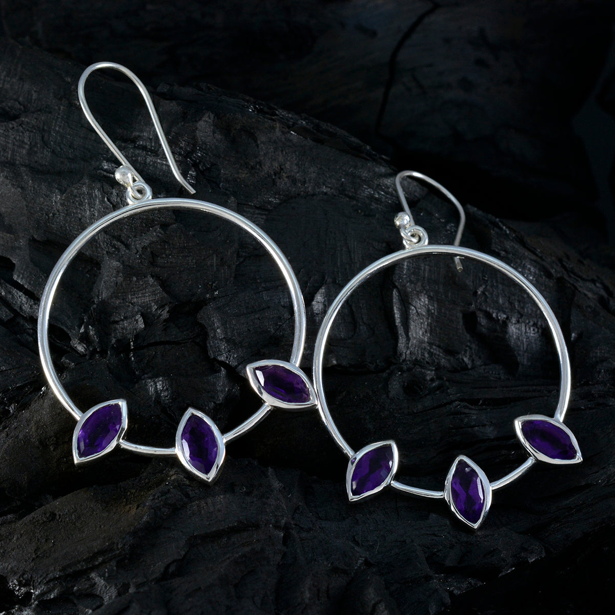 Lea Purple Minimal Trilogy Dangle Earring