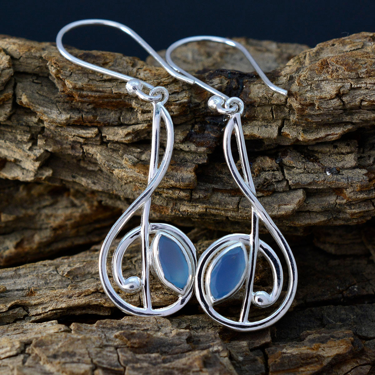 Milagros Blue Delicate Solitaire Dangle Earring