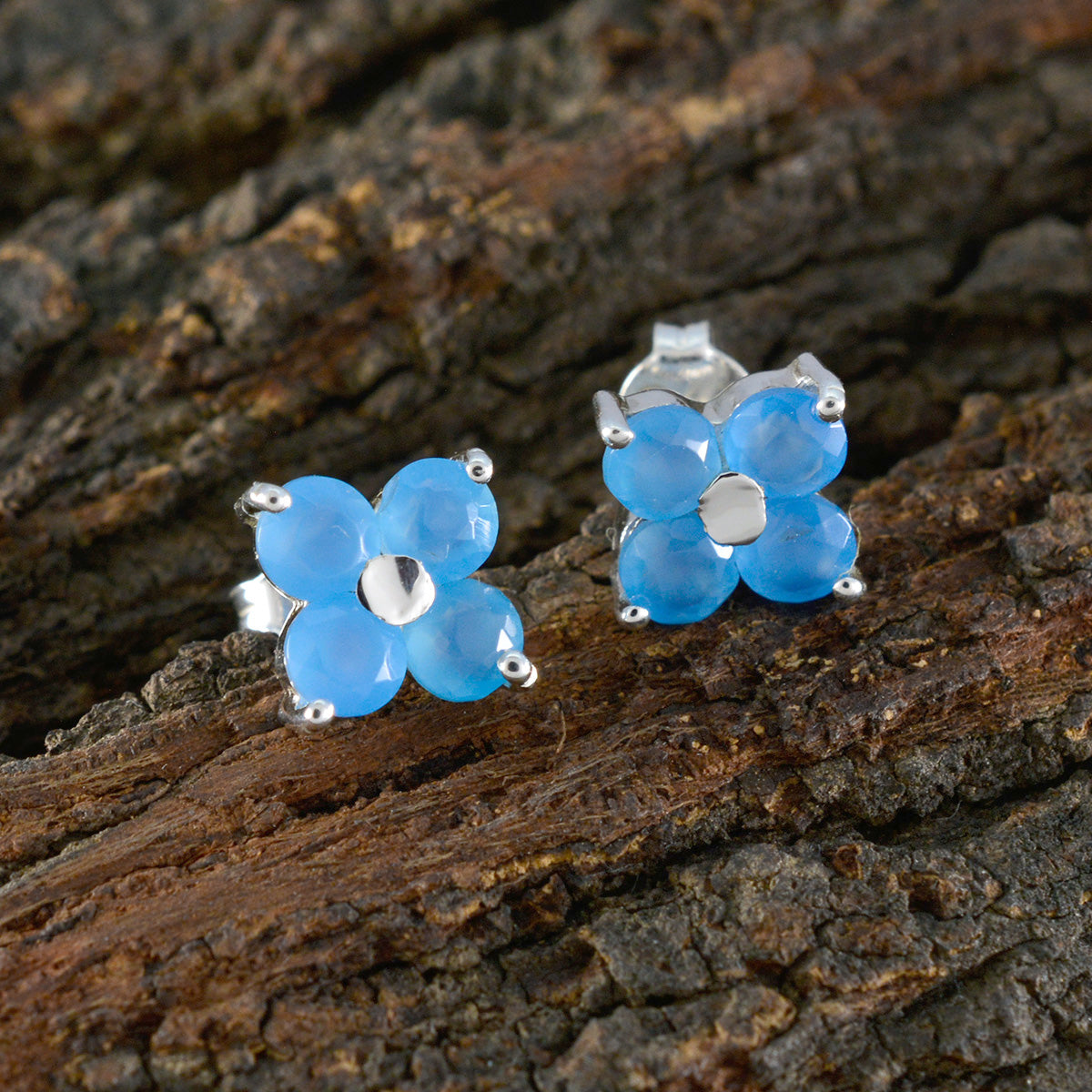 Lucia Blue Delicate quarter Stud Earring
