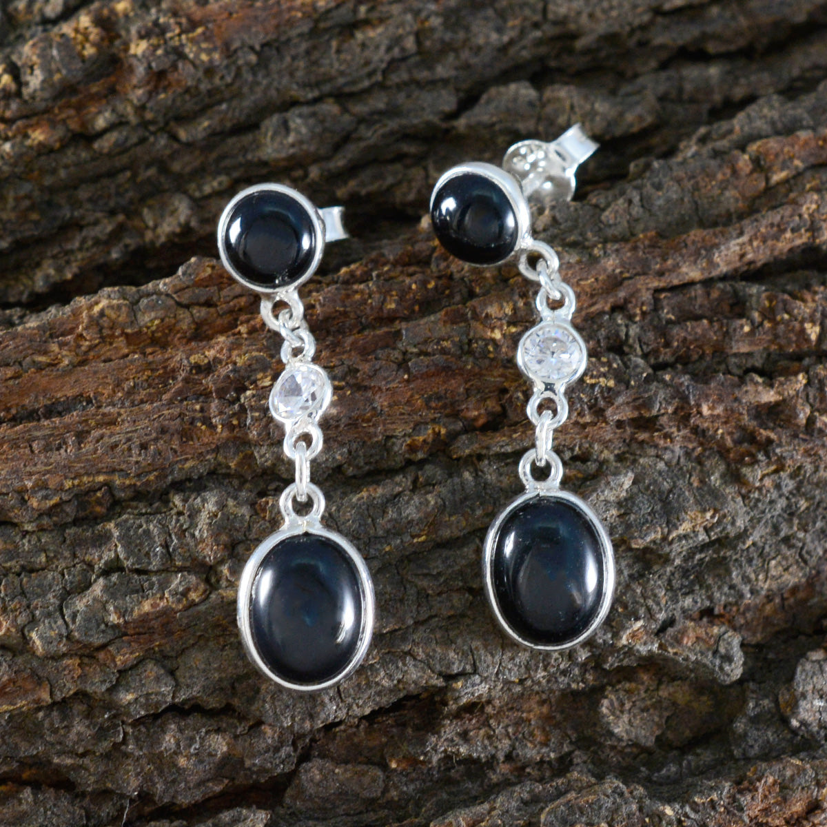 Anna Black Delicate multiple Stud Earring