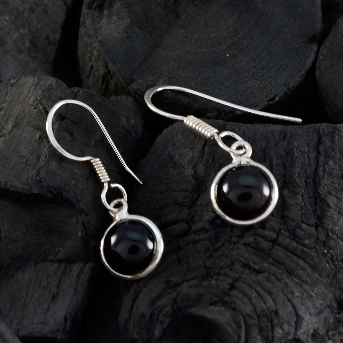 Eliza Black Delicate Solitaire Dangle Earring