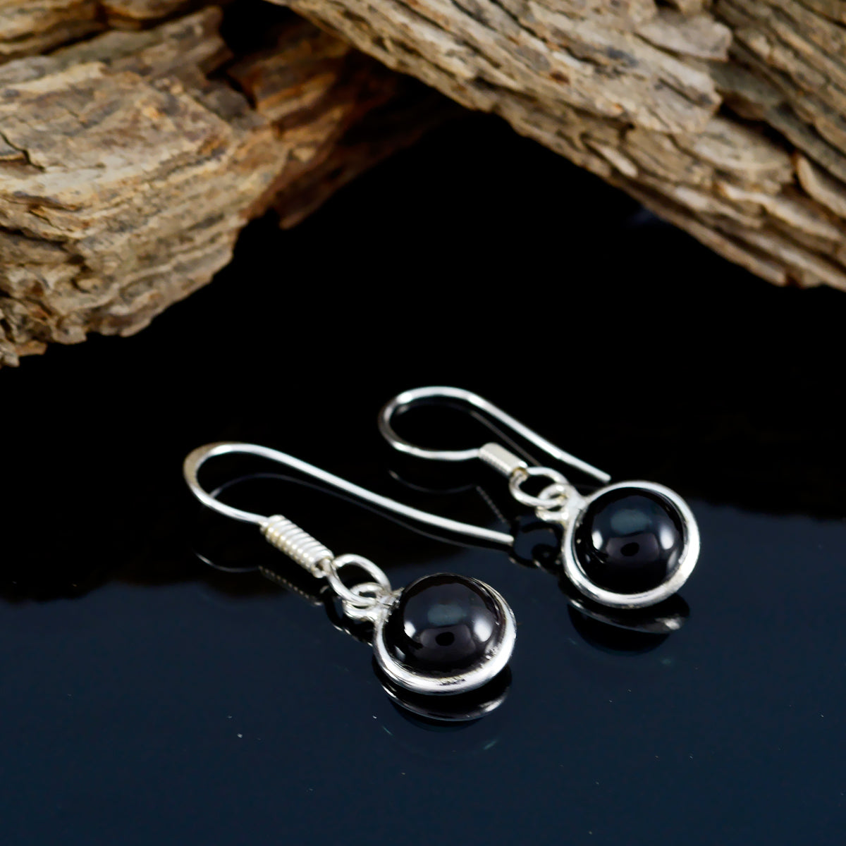 Eliza Black Delicate Solitaire Dangle Earring