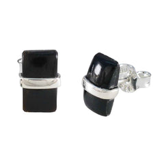 Grace Black Minimalist Solitaire Stud Earring