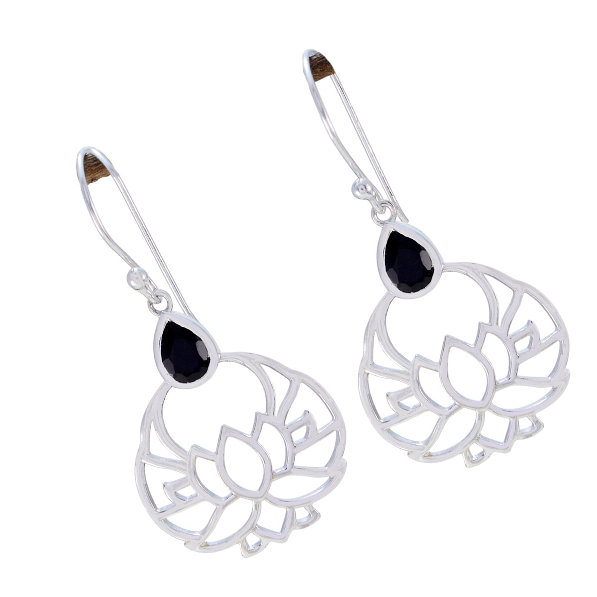 Jiwoo Black Featherlight Solitaire Dangle Earring