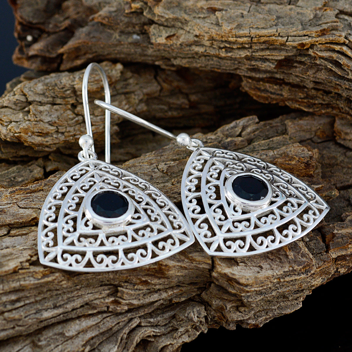 Penelope Black Eye catching Solitaire Dangle Earring