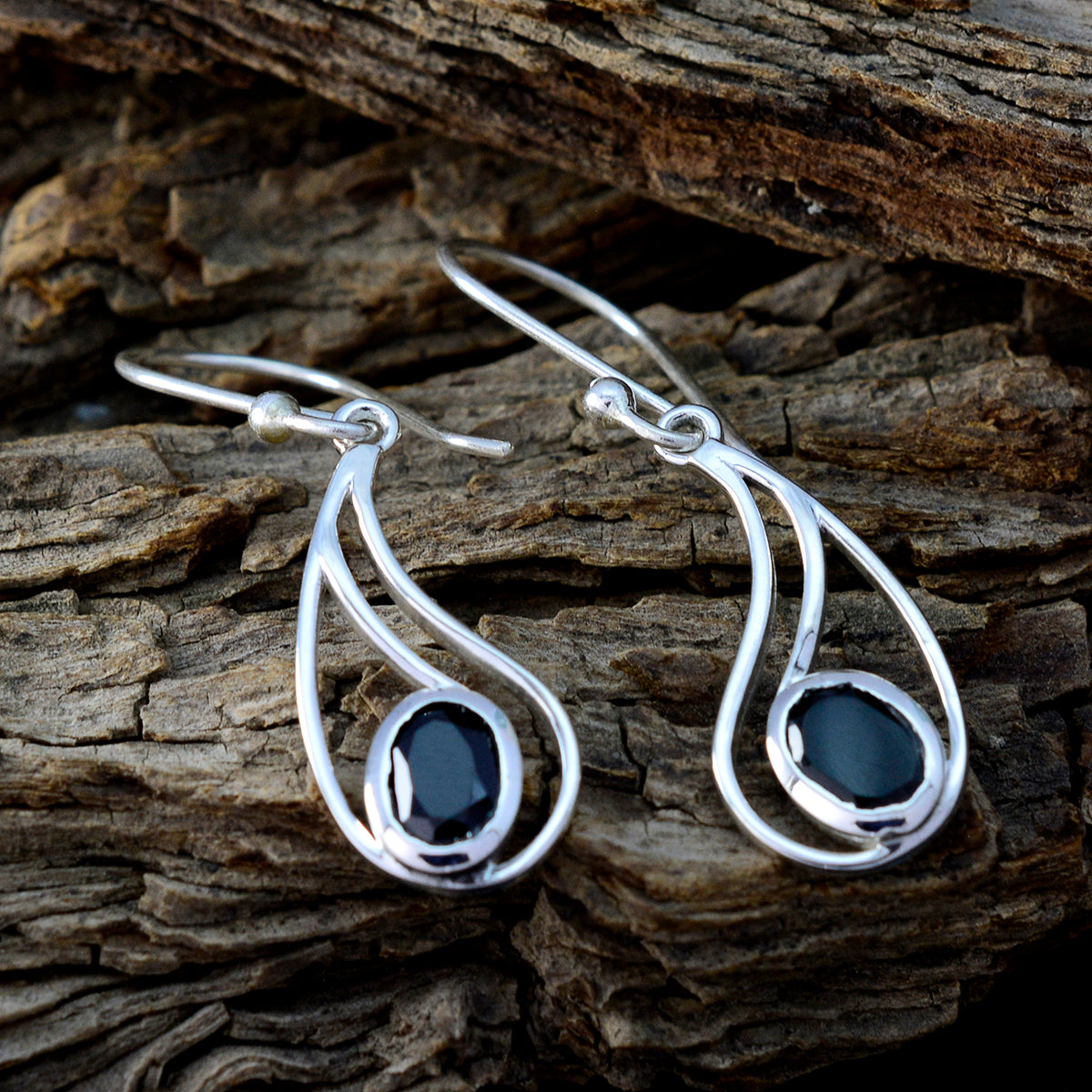 Skylar Black Delicate Solitaire Dangle Earring