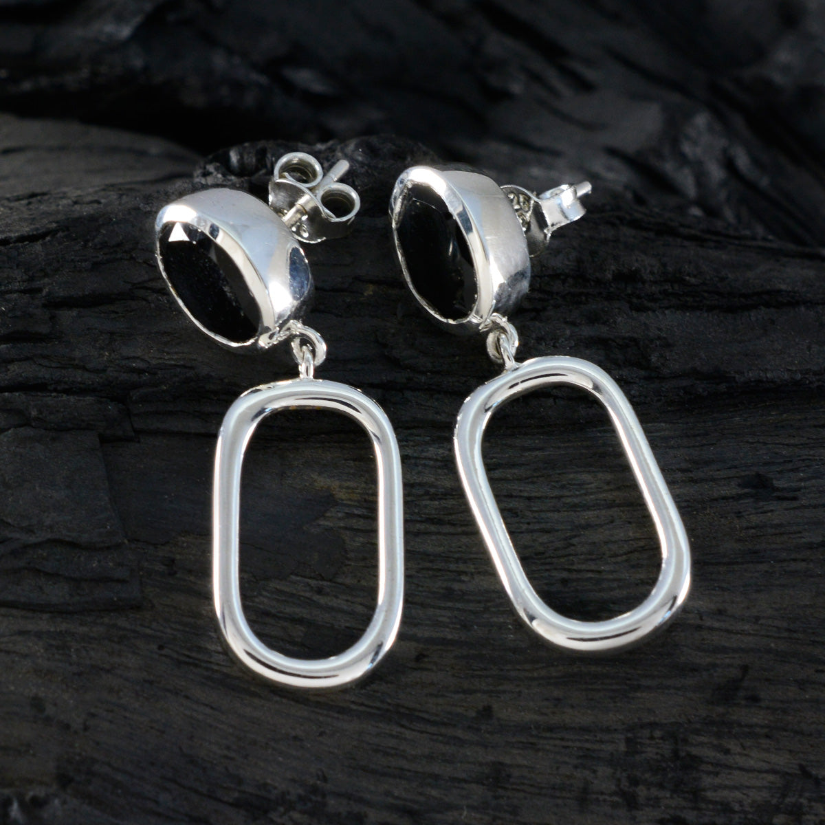 Teresa Black Tiny Solitaire Stud Earring