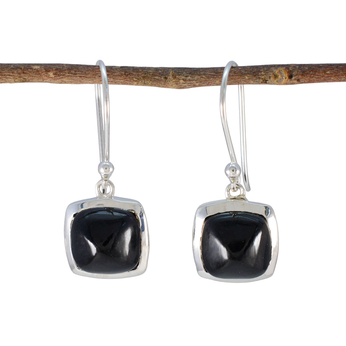 Hye jin Black Slim Solitaire Dangle Earring Black Onyx Black Dangle