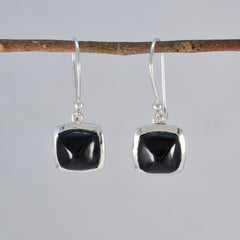 Hye jin Black Slim Solitaire Dangle Earring
