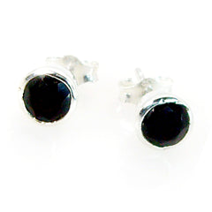 Seo yeon Black Elegant Solitaire Stud Earring
