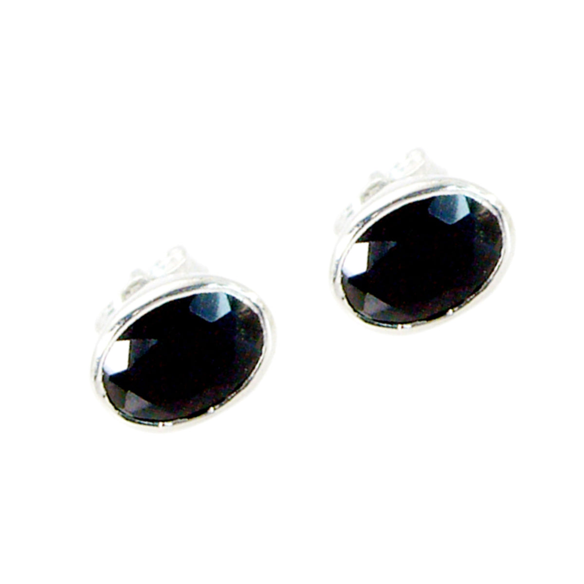 Zoey Black Elegant Solitaire Stud Earring