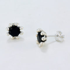 Dayana Black Elegant Solitaire Stud Earring