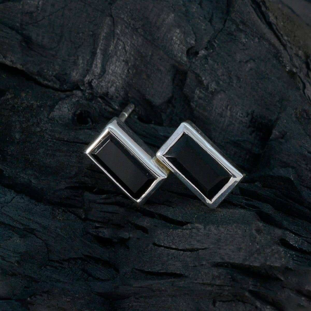 Genesis Black Delicate Solitaire Stud Earring