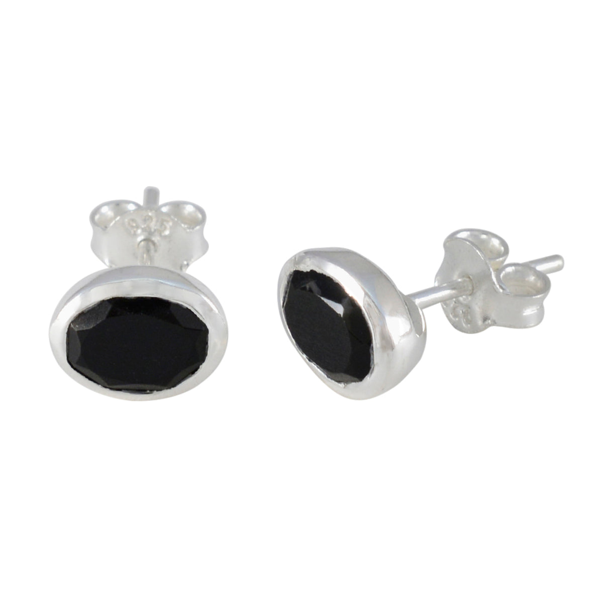 Haruka Black Delicate Solitaire Stud Earring