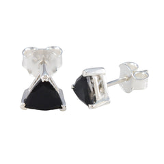Carolina Black Elegant Solitaire Stud Earring