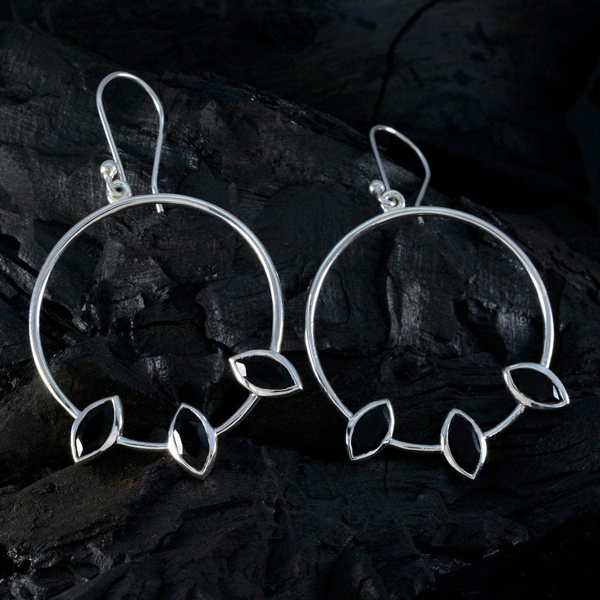 Leah Black Minimal Trilogy Dangle Earring