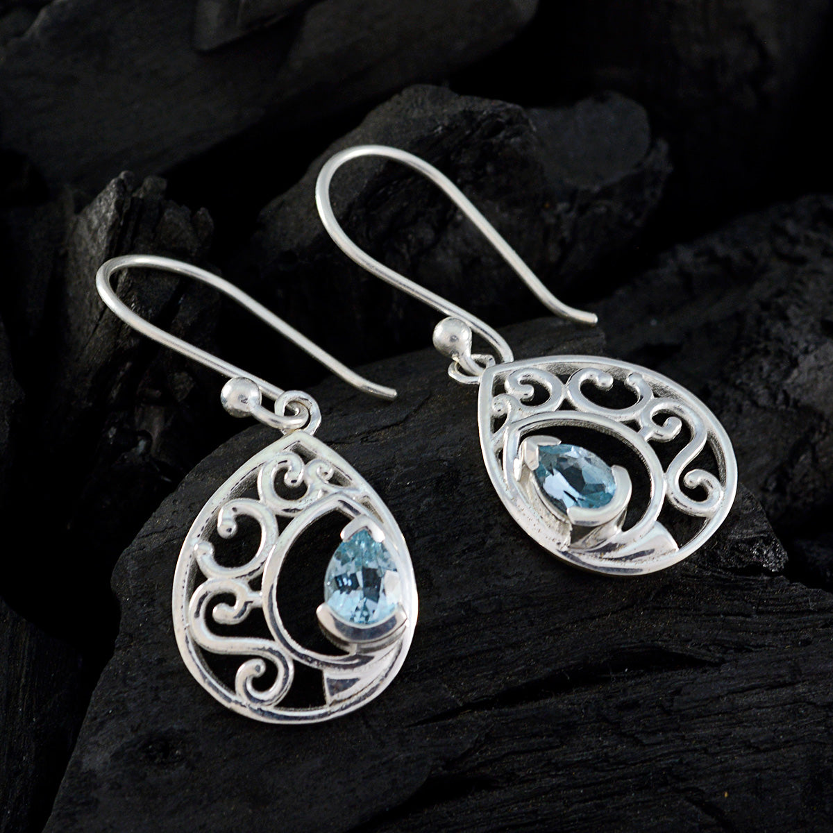 Isadora Blue Featherlight Solitaire Dangle Earring