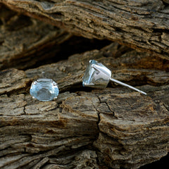 Paula Blue Minimalist Solitaire Stud Earring