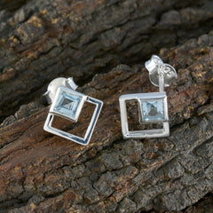 Maya Blue Delicate Solitaire Stud Earring