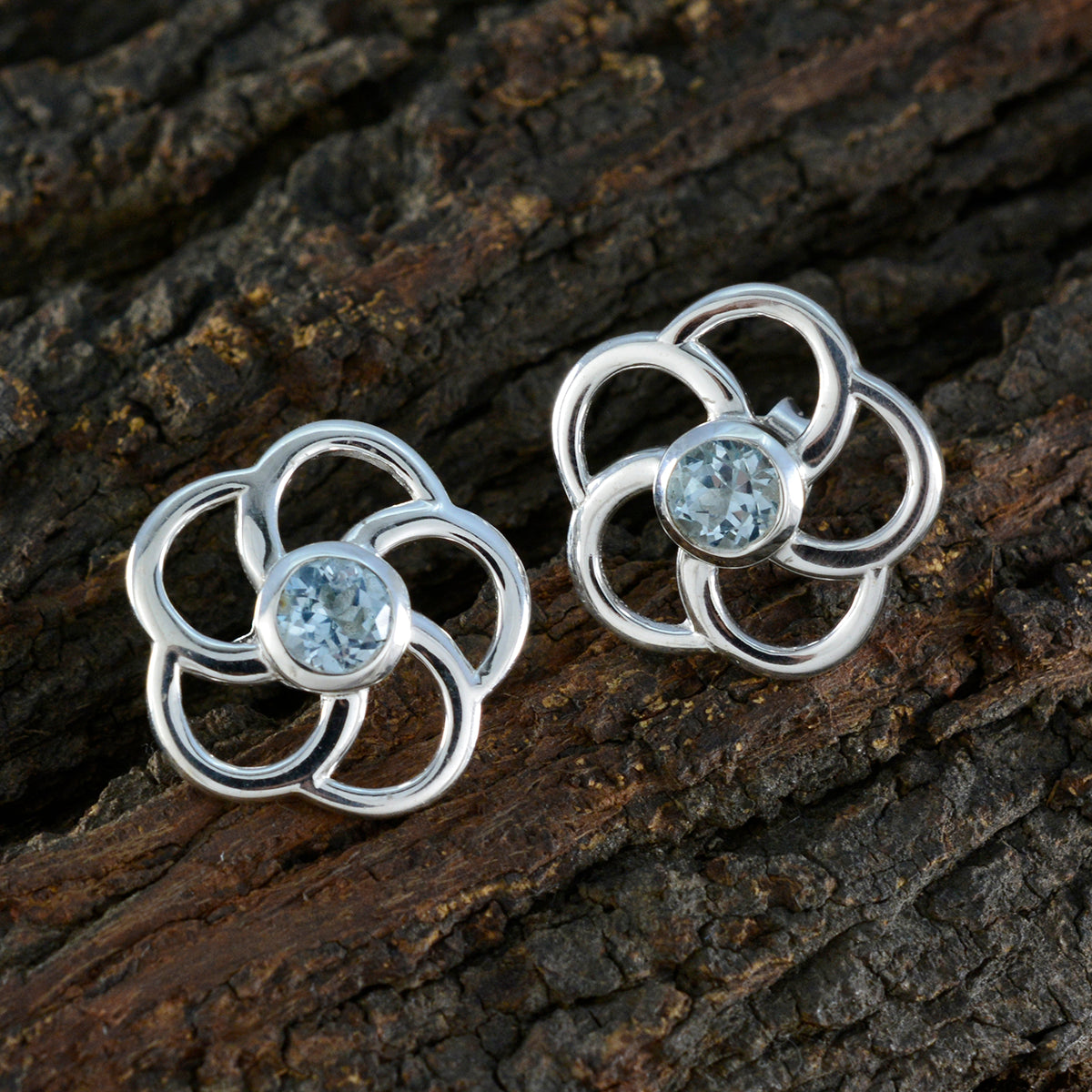 Mia Blue Whisper thin Solitaire Stud Earring