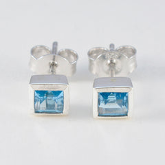 Ivana Blue Elegant Solitaire Stud Earring