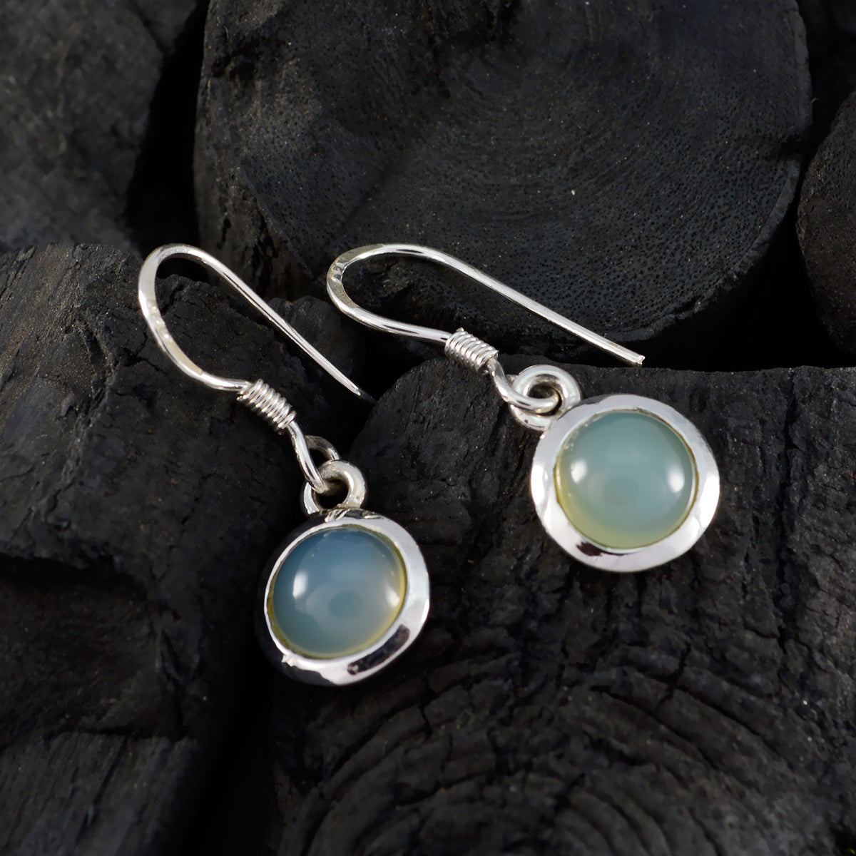 Audrey Blue Delicate Solitaire Dangle Earring