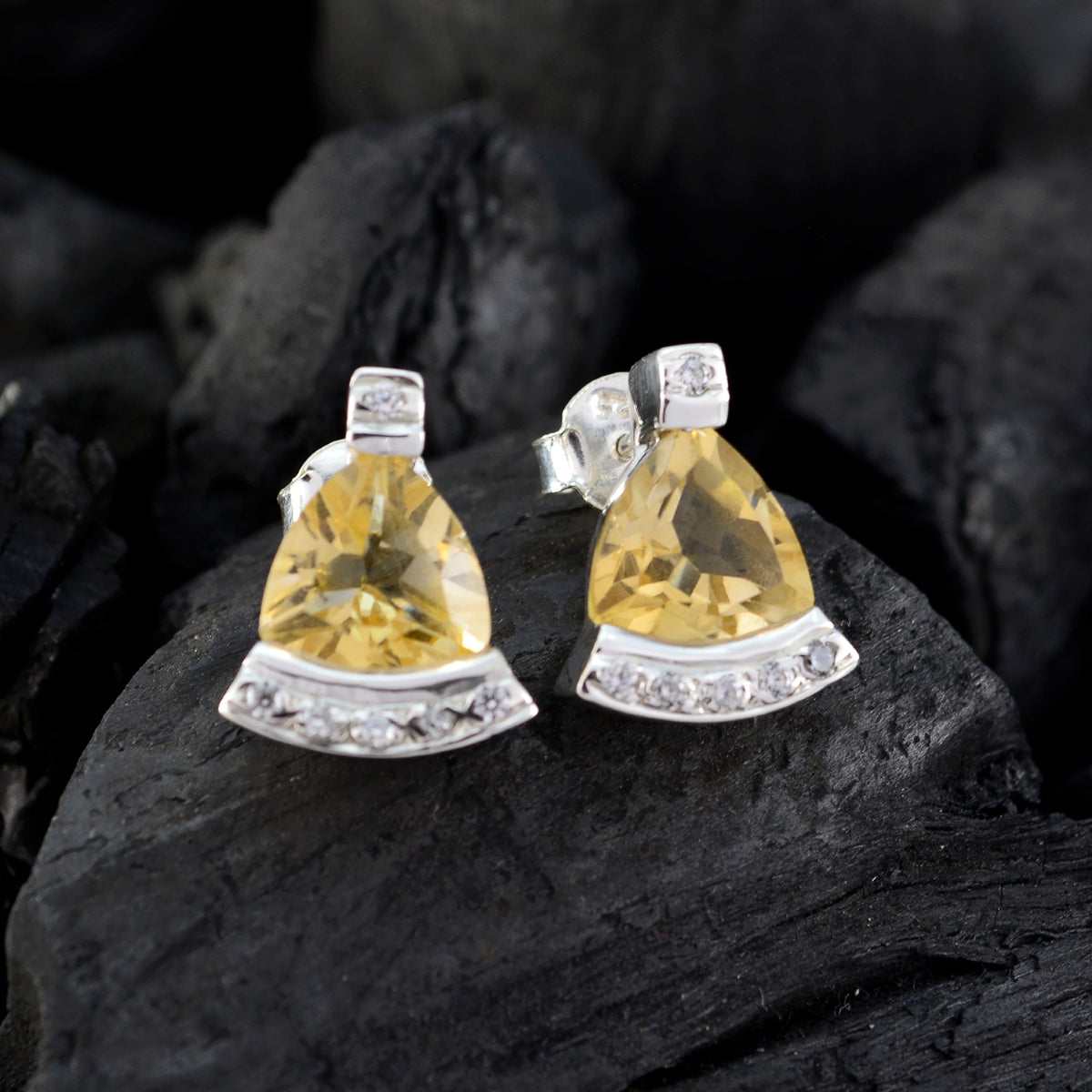 Cecilia Yellow Tiny multiple Stud Earring