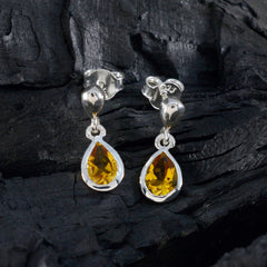 Lucy Yellow Elegant Solitaire Stud Earring