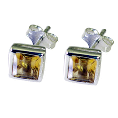 Nella Yellow Minimalist Solitaire Stud Earring