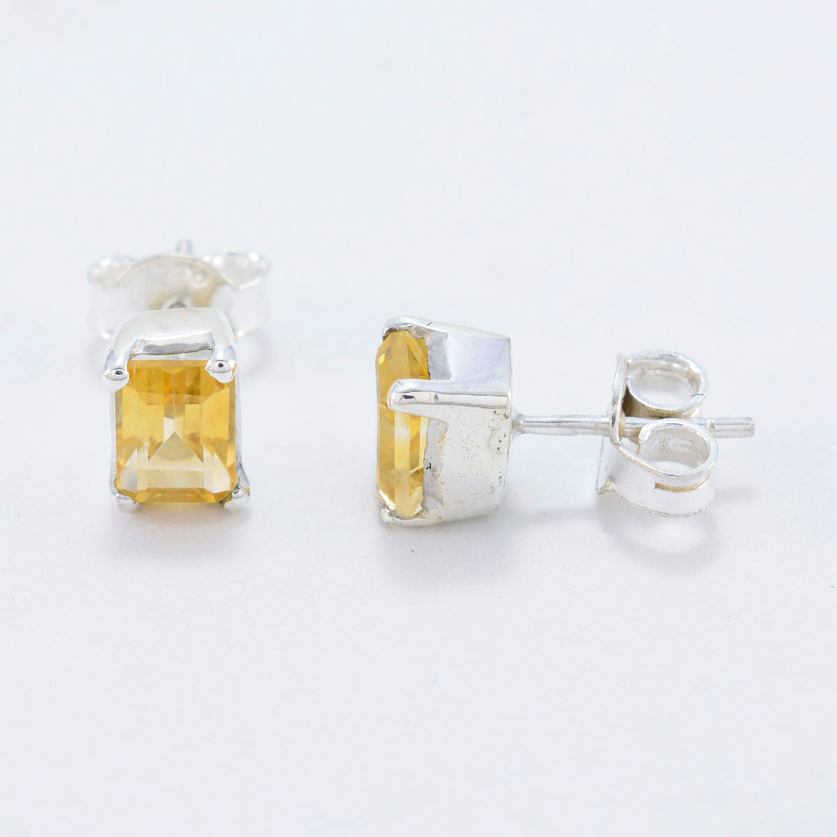 Carolina Yellow Delicate Solitaire Stud Earring
