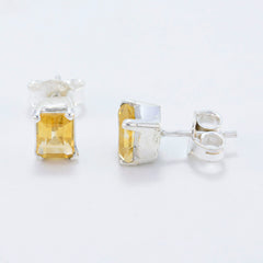 Carolina Yellow Delicate Solitaire Stud Earring