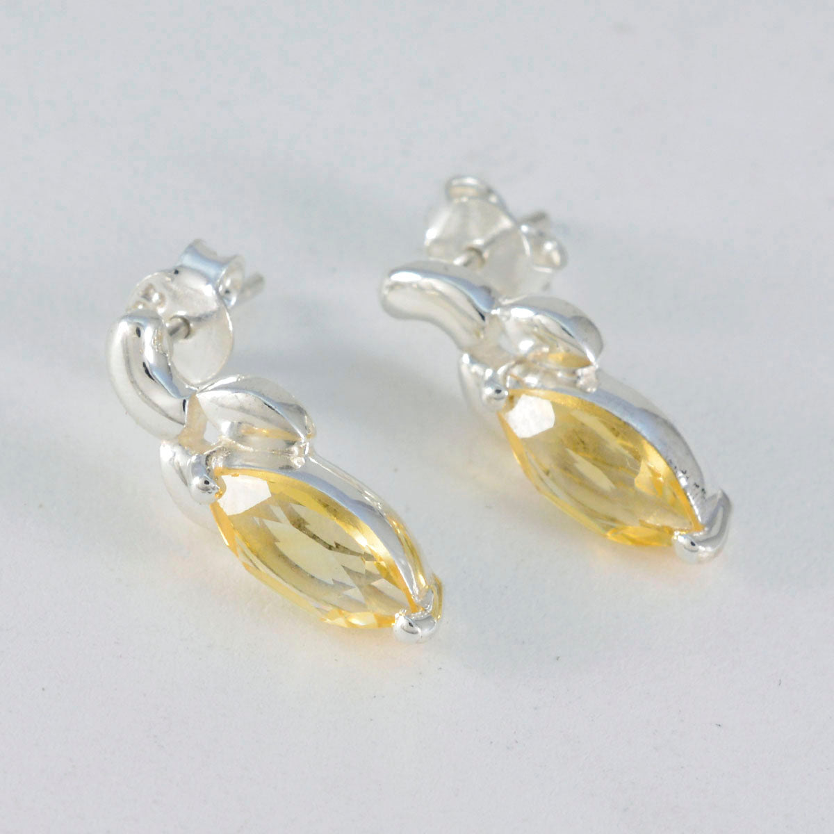 Riley Yellow Elegant Solitaire Stud Earring