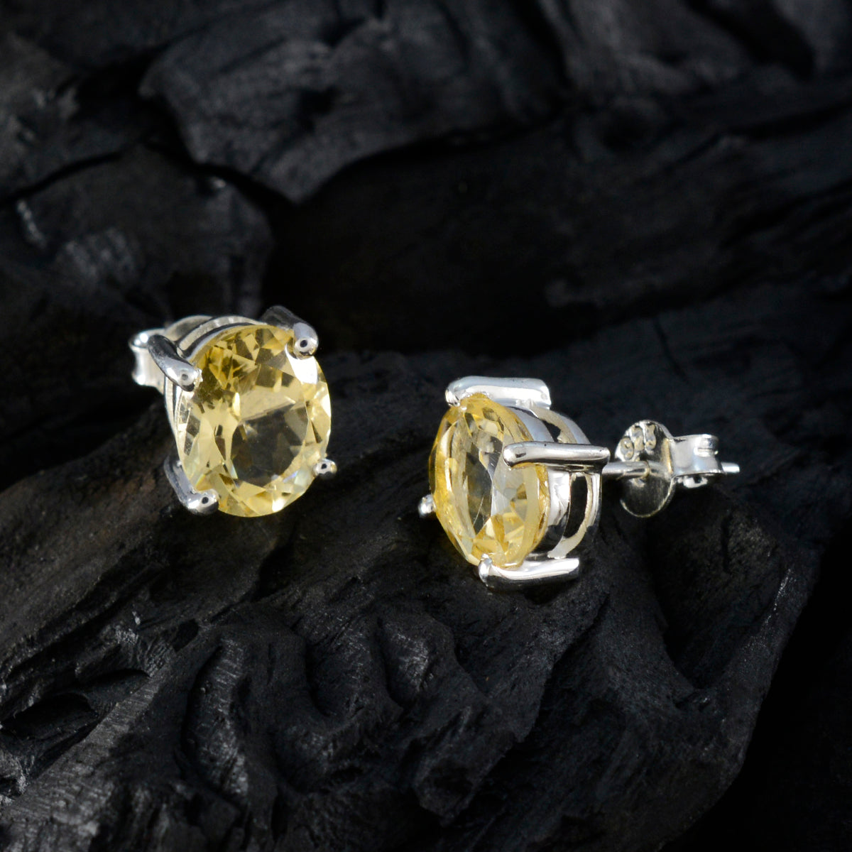 Skylar Yellow Delicate Solitaire Stud Earring