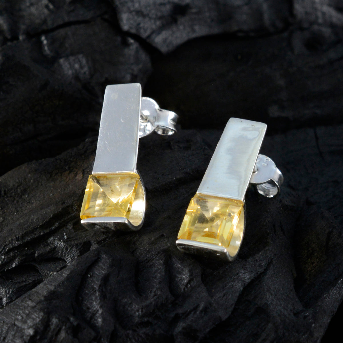 Layla Yellow Dainty Solitaire Stud Earring