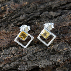 Agustina Yellow Elegant Solitaire Stud Earring